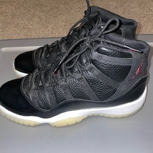 air jordan 11 - worn once (boy size 7)